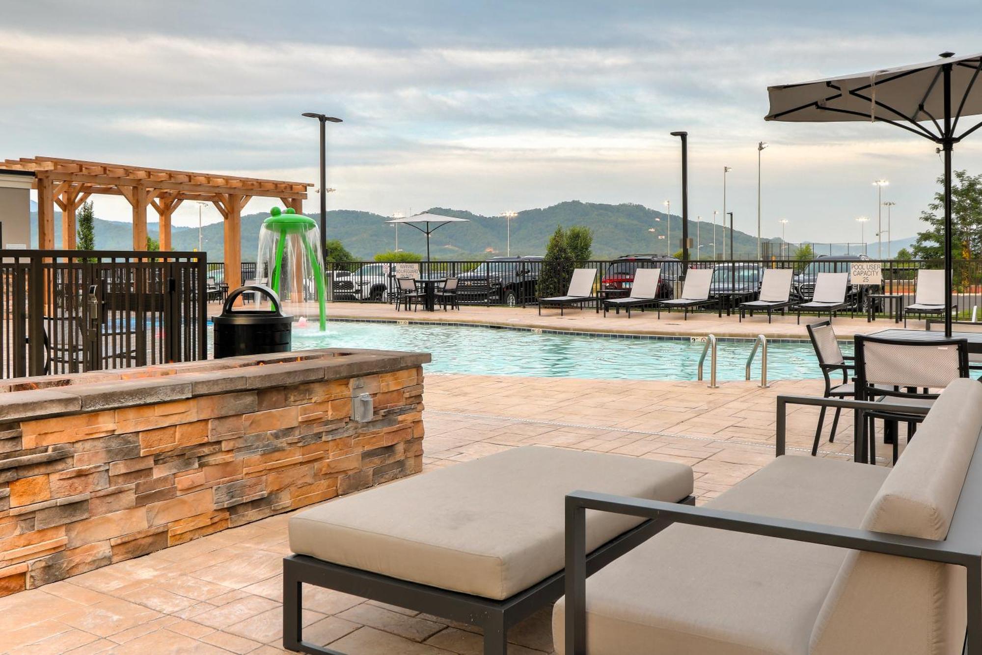 Staybridge Suites Pigeon Forge - Smoky Mtns By Ihg Εξωτερικό φωτογραφία
