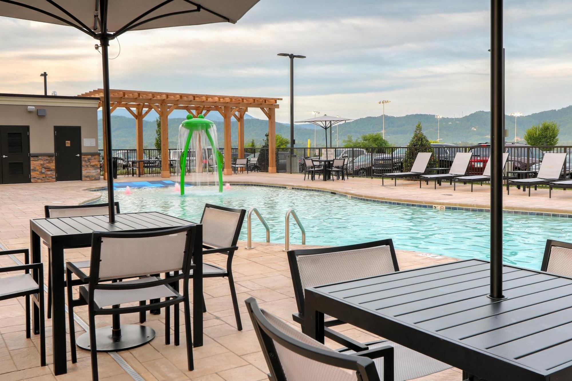 Staybridge Suites Pigeon Forge - Smoky Mtns By Ihg Εξωτερικό φωτογραφία